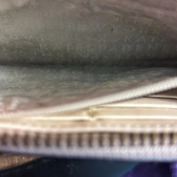 Kate Spade New York LAVENDER Saffiano Zip Around Wallet Excellent Condition - Picture 6 of 9